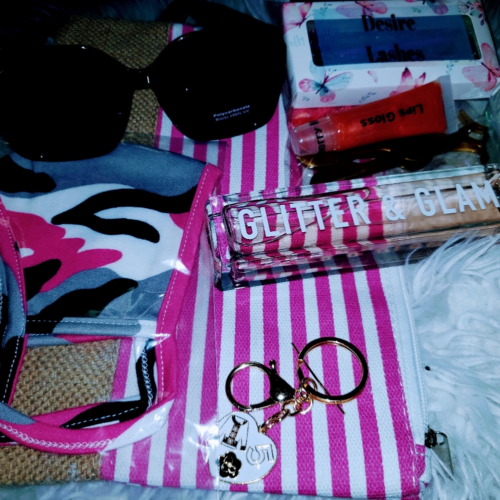 Make Up Bag Extravaganza